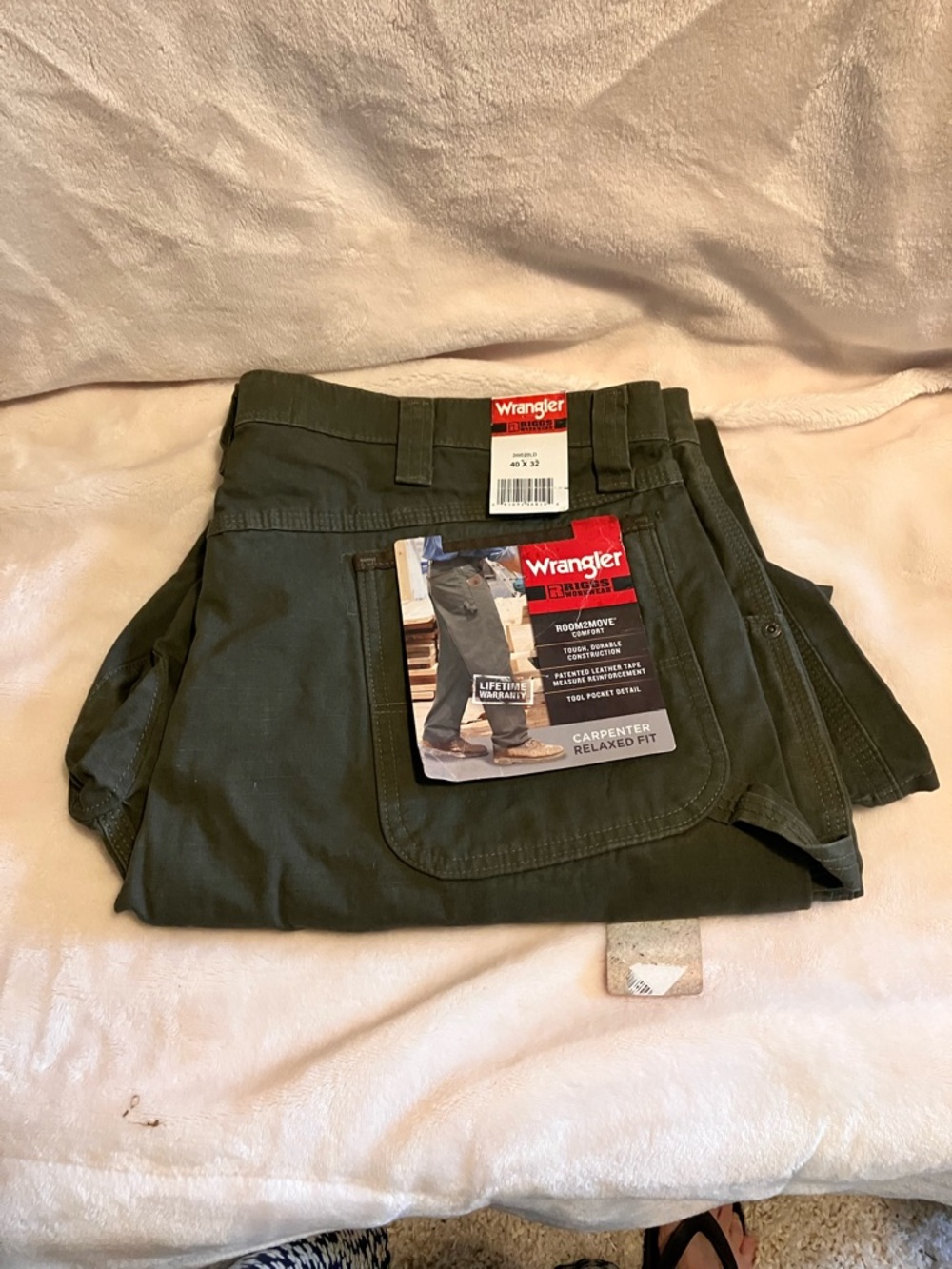 Wrangler Carpenter Chino Pants - Olive Green
